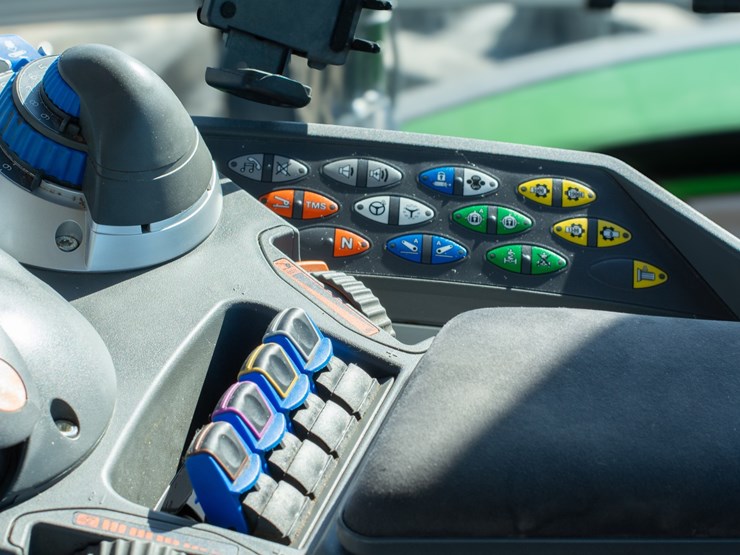 2021-fendt-1042-vario-image-8