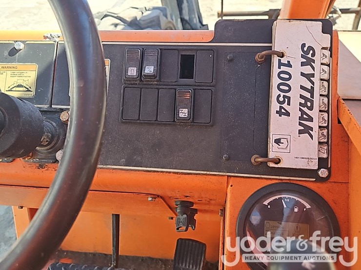 2014-sky-trak-10054-image-25