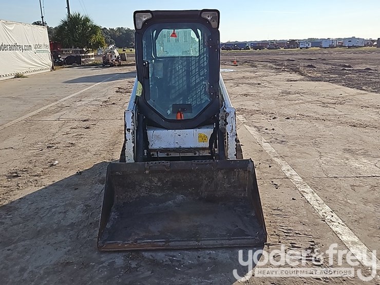 2023-bobcat-t450-image-13