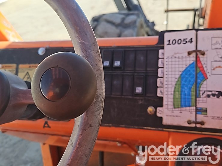 2013-sky-trak-10054-image-27