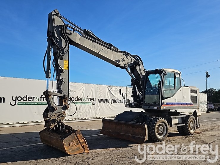 2016-volvo-ew180e-image-1