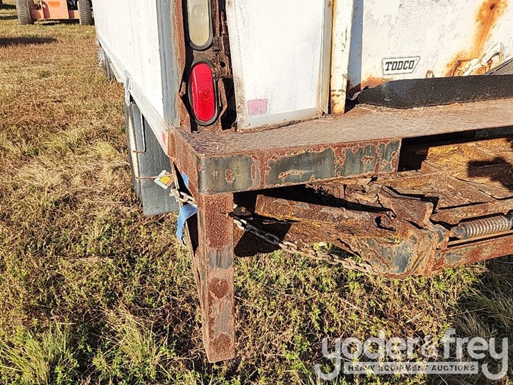 ford-f550-xl-image-13