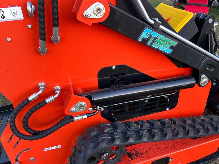 #1021-•-unused-future-ft36c-skid-steer-loader*-image-17