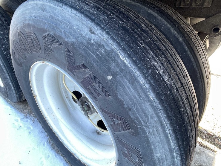 2023-stoughton-trailer-image-29