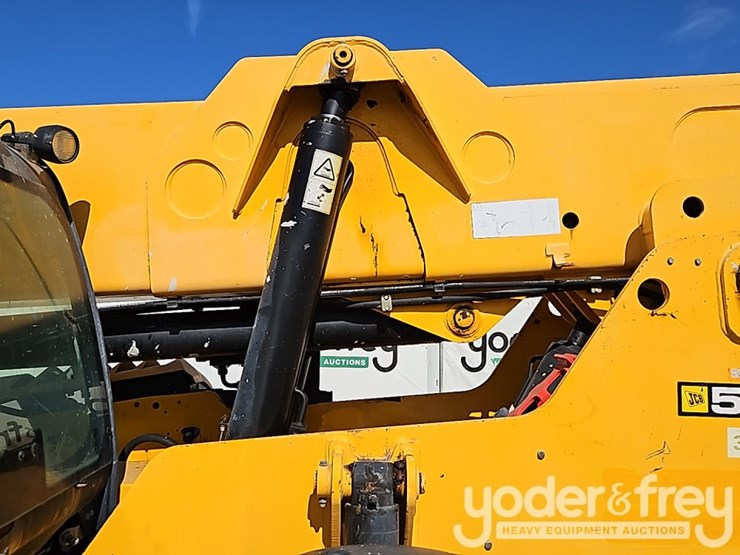 2016-jcb-510-56-image-22