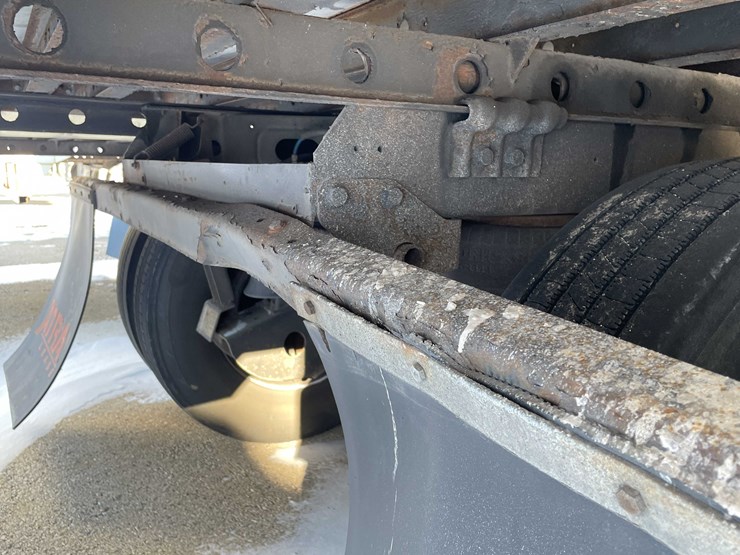 2012-utility-reefer-image-22