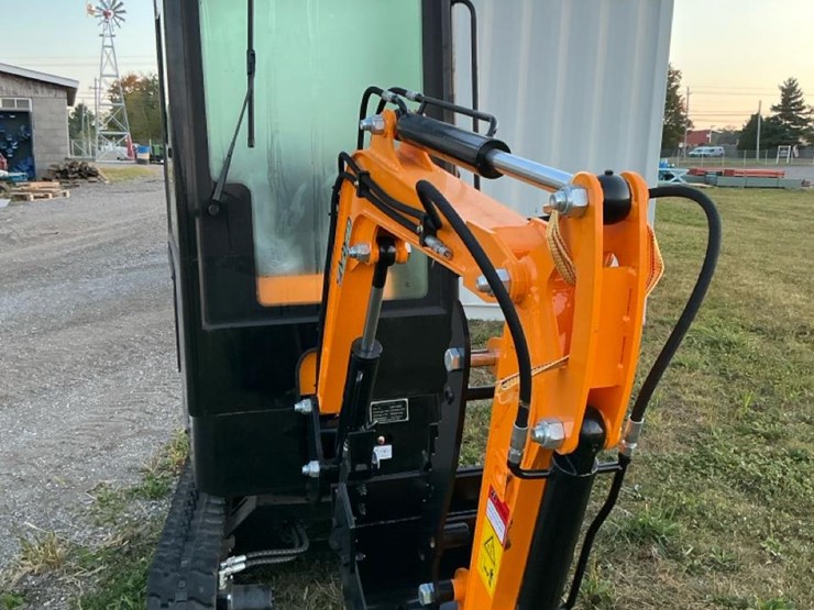 #1208-•-unused-future-ft13c-mini-excavator-image-2