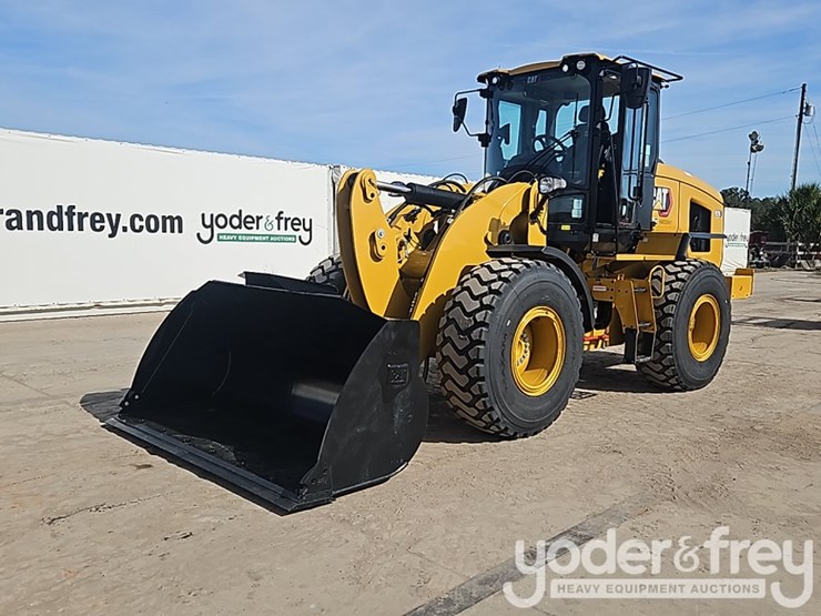 2026-caterpillar-926-image-1