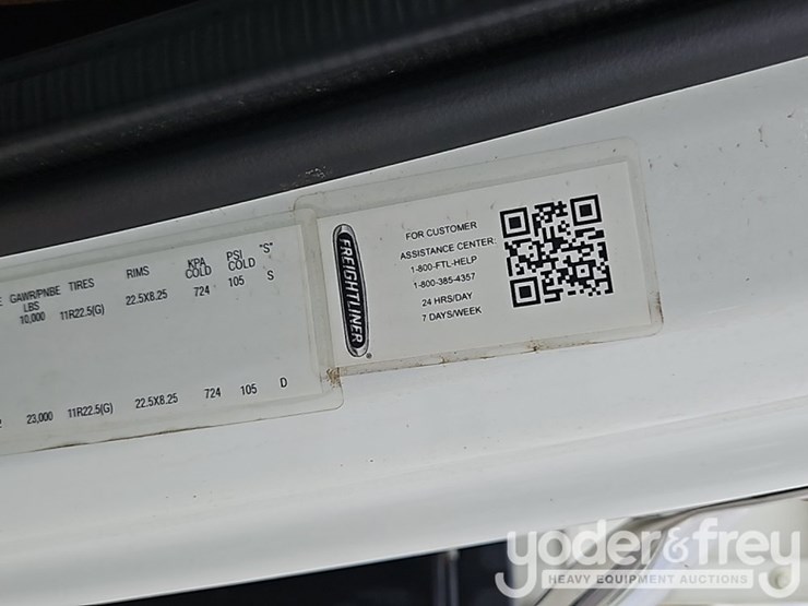 2022-freightliner-m2-106-image-46