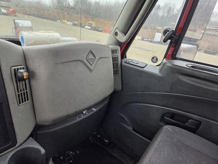 2013-international-durastar-4300-image-76