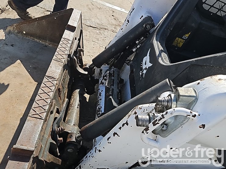 2021-bobcat-t76-image-15