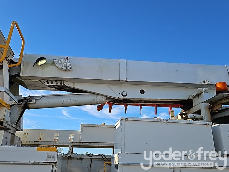 2009-sterling-acterra-image-24