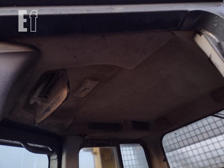 2004-komatsu-d65ex-15-image-15