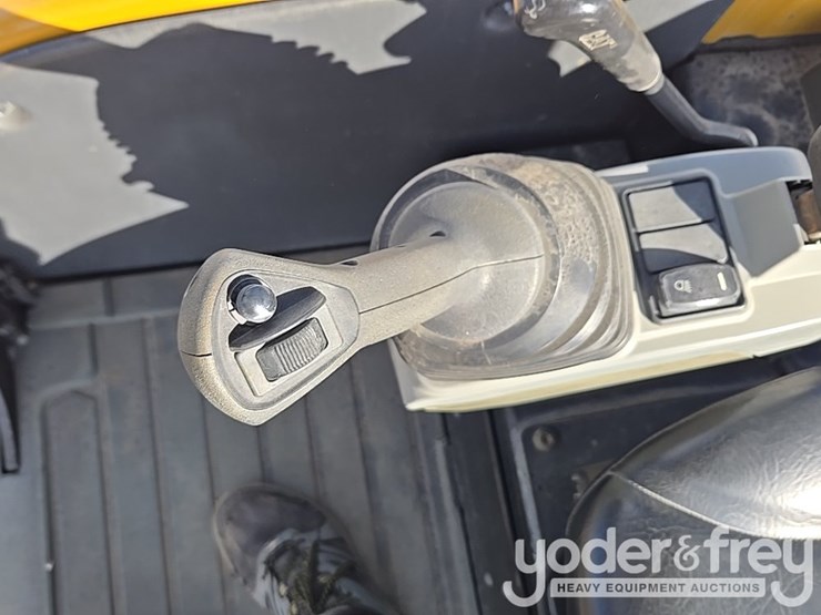 2021-caterpillar-303-image-65