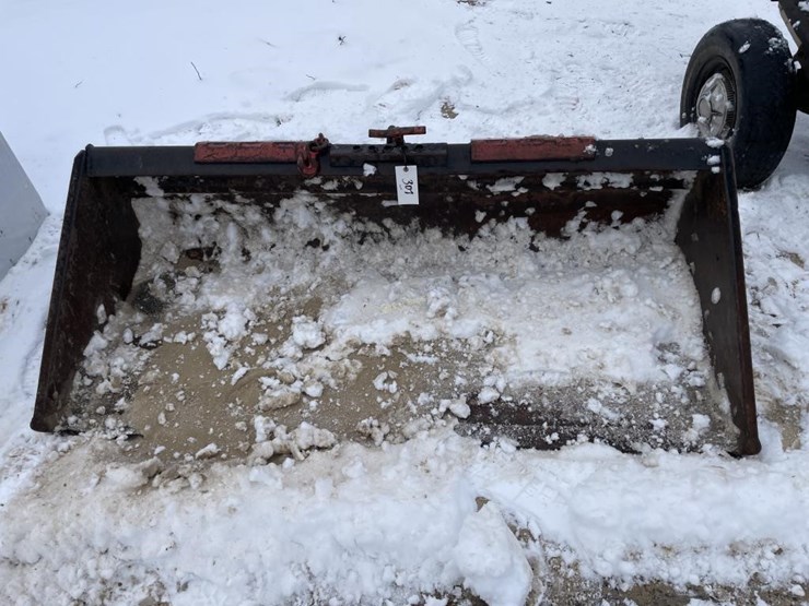 72"-universal-attach-bucket-image-1