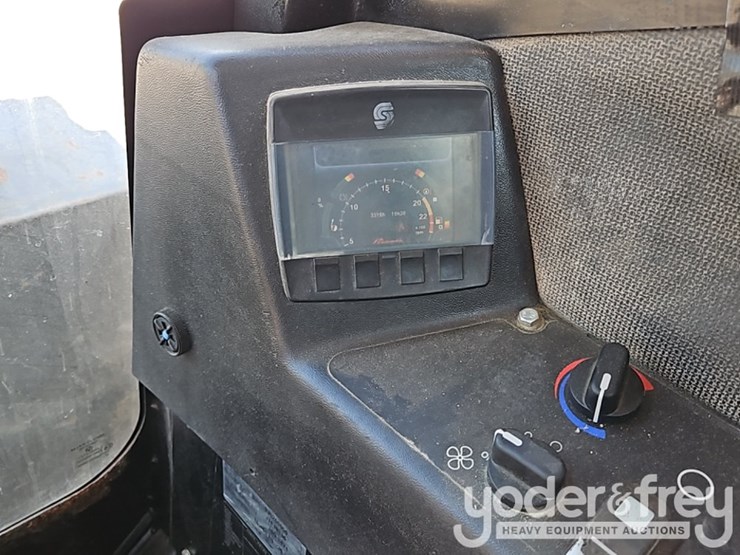 2013-prinoth-panther-t8-image-37