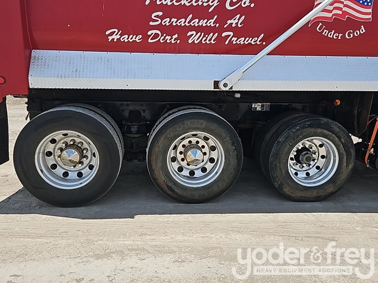 2021-kenworth-t880-image-8