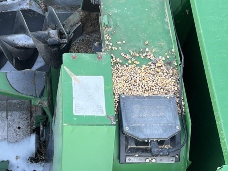 2006-john-deere-9760-sts-image-16