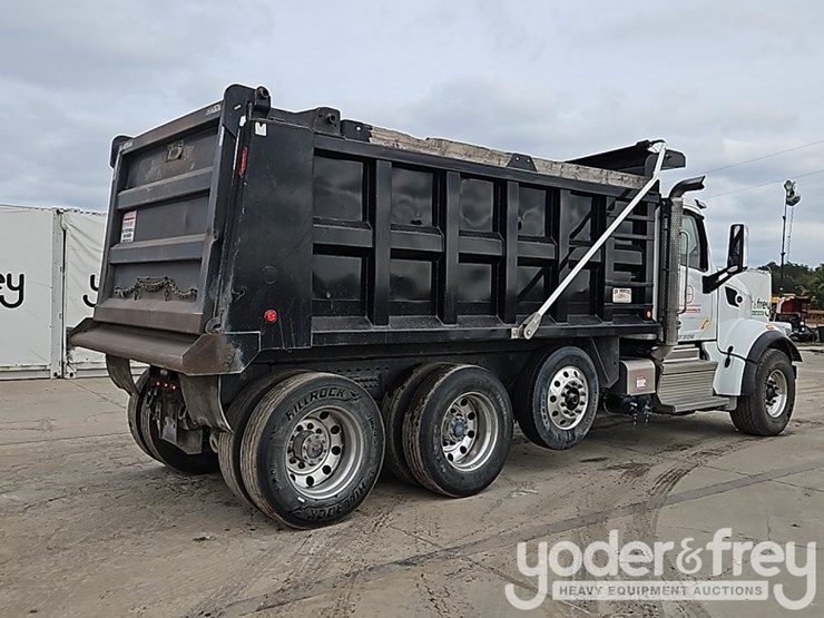 2021-peterbilt-567-image-5