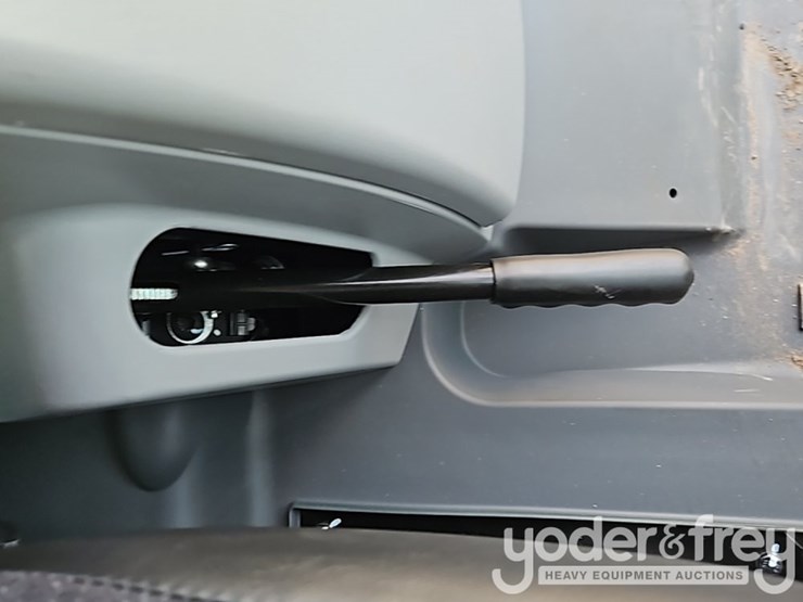 caterpillar-910-image-28