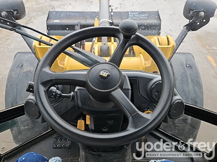 2023-caterpillar-908-image-34