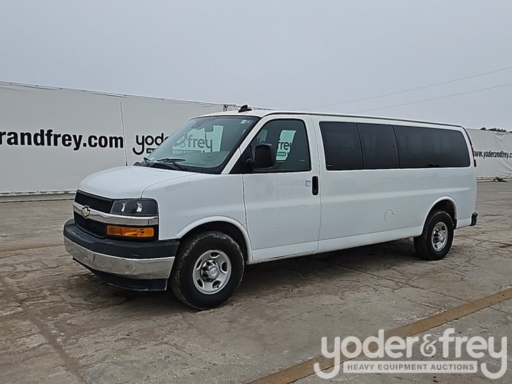 2019-chevrolet-3500-image-1