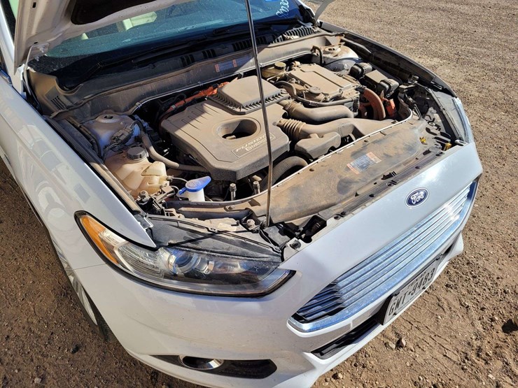 2016-ford-fusion-se-luxury-energi-sedan-4d-image-16