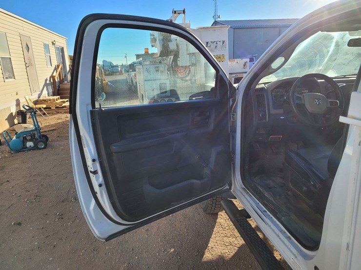 2011-ram-4500-slt-image-13