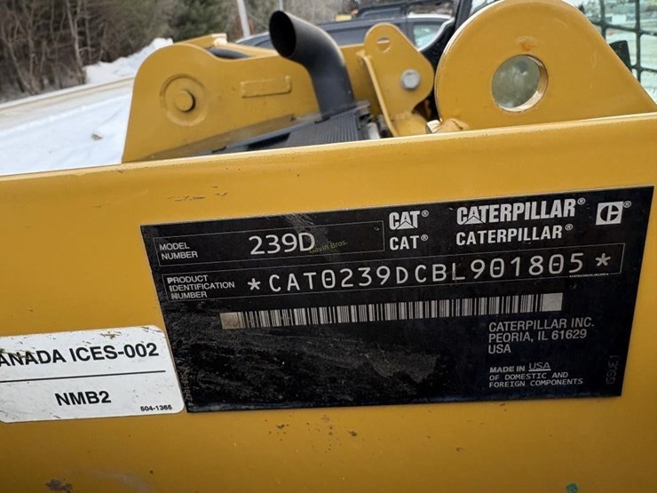 2017-caterpillar-239d-image-6