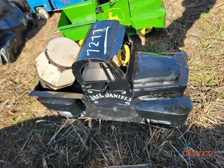 metal-jack-daniels-truck-image-1