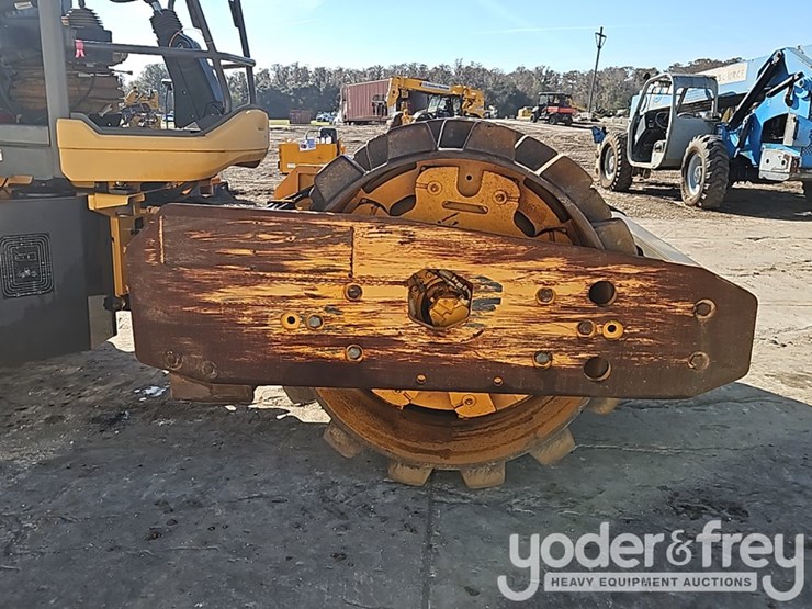 2018-volvo-sd115b-image-11