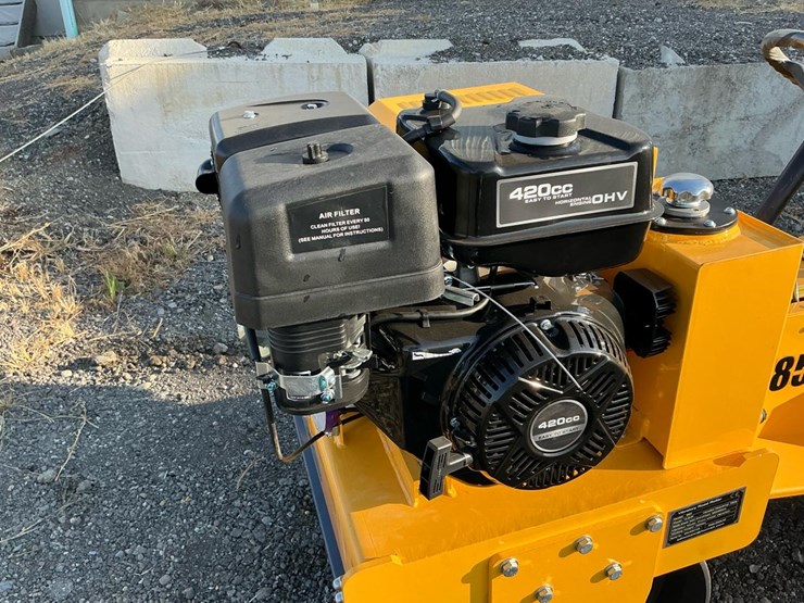 #1252-•-unused-future-ft850-ride-on-road-roller-image-10