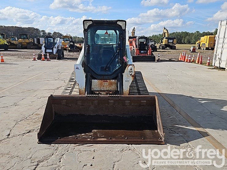 2017-bobcat-t770-image-12