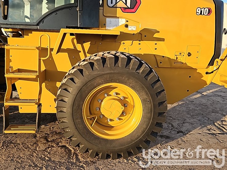 caterpillar-910-image-20