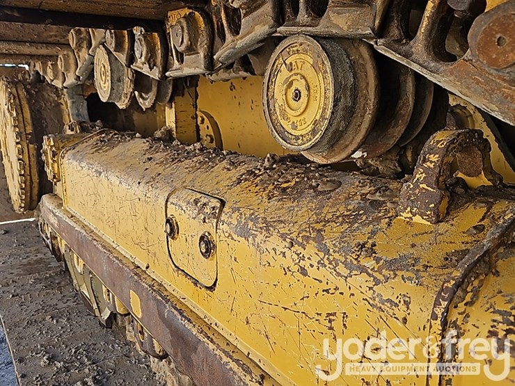 2023-caterpillar-d4-image-11