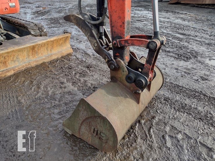 2017-kubota-kx040-4-image-19