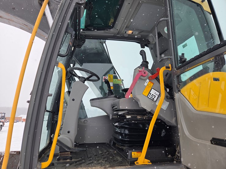 2010-volvo-ew180c-image-58