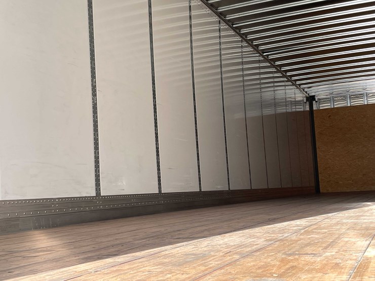 2023-stoughton-trailer-image-38