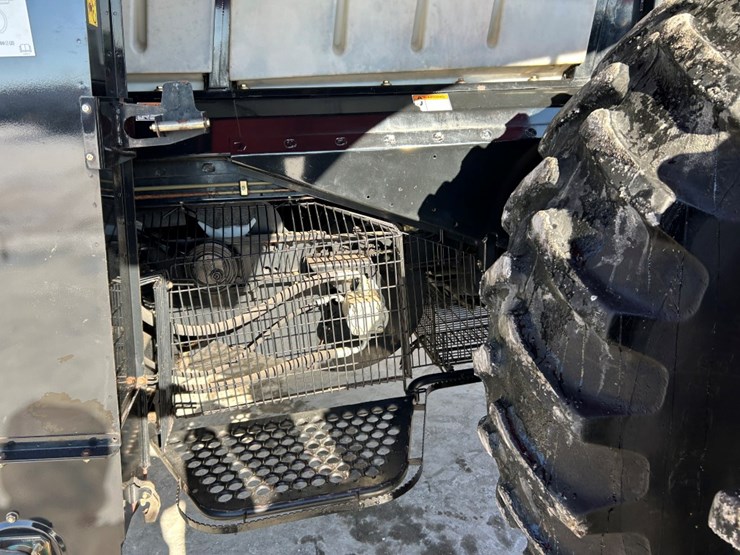 2007-case-ih-7010-image-92