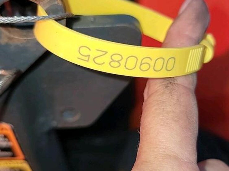 2009-kubota-zg327-image-15