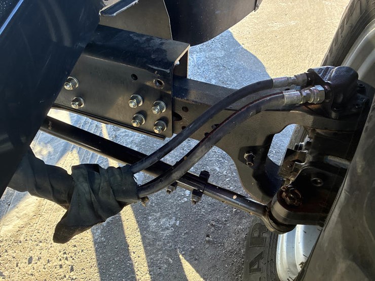 2010-case-ih-6088-image-45