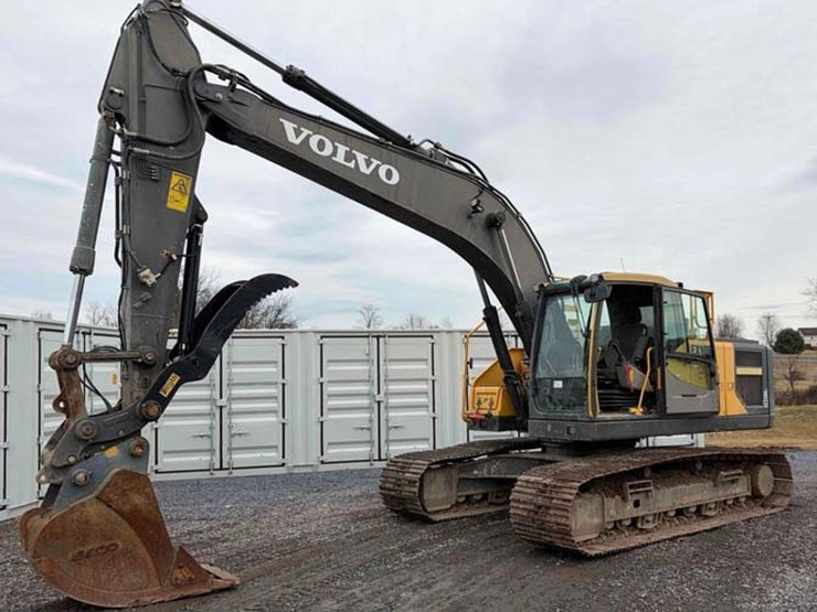 2016-volvo-ec220e-lr-image-1
