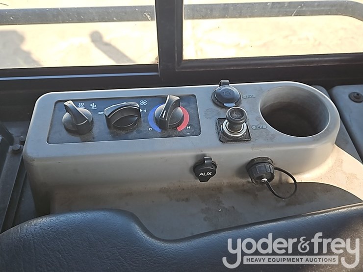 2021-komatsu-d51px-24-image-29