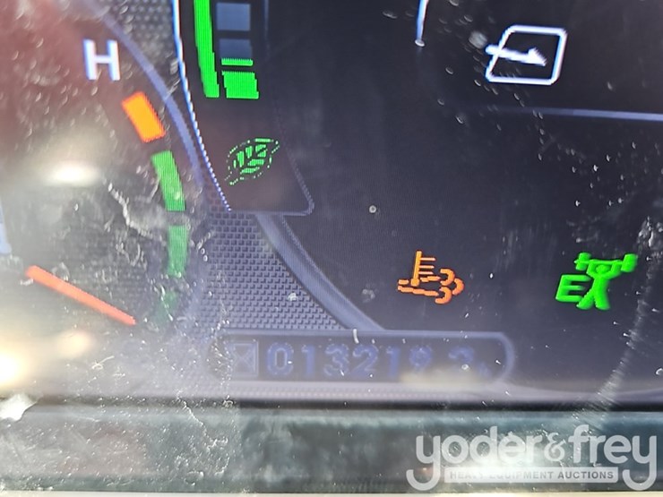 2015-komatsu-hm400-image-39