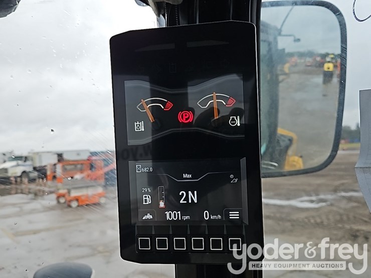 2023-caterpillar-908-image-29