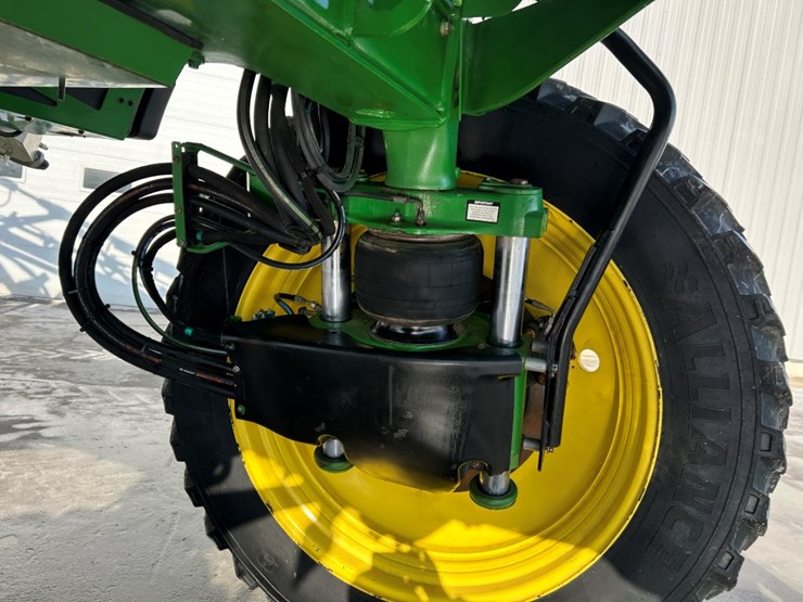 2015-john-deere-r4030-image-100