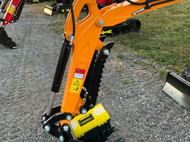 #1209-•-unused-future-ft15-mini-excavator-image-9