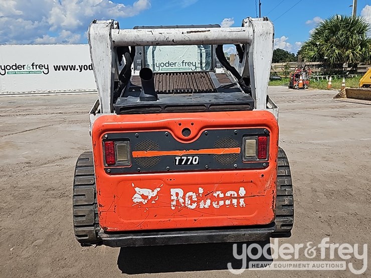 2017-bobcat-t770-image-77