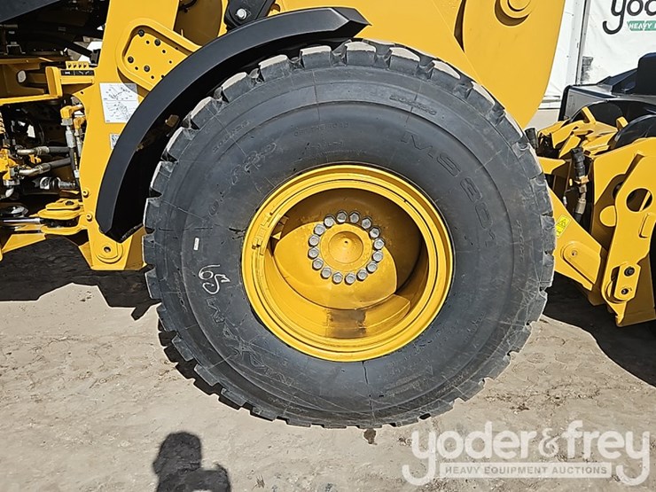 2026-caterpillar-930-image-11