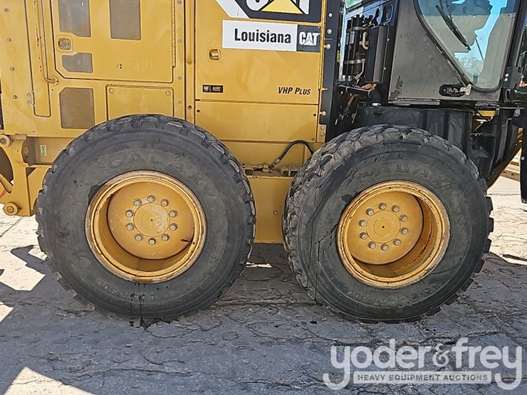 2013-caterpillar-140m2-image-8